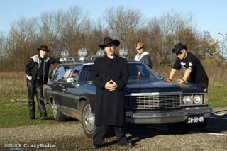 the_gecko_brothers.jpg (15163 bytes)